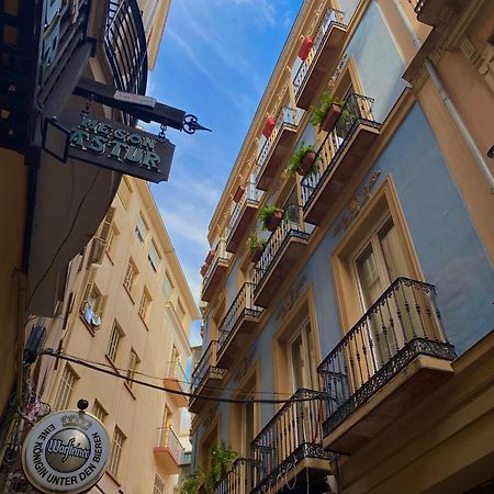 Be Happy Estudio Malaga Bagian luar foto